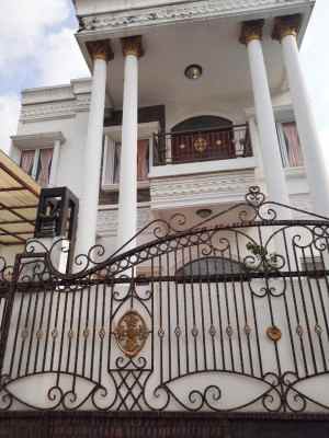 dijual rumah full furnish di kelapa gading harga nego