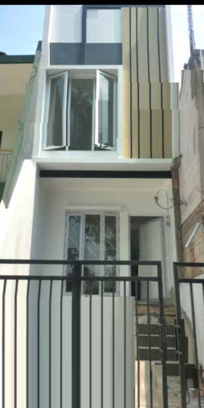 dijual rumah gading griya residence