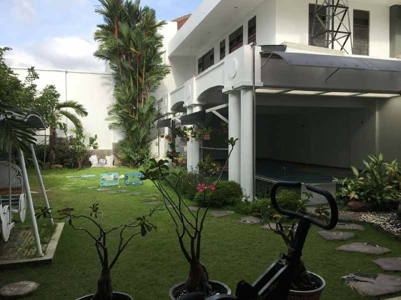 dijual rumah galaxy bumi permai surabaya