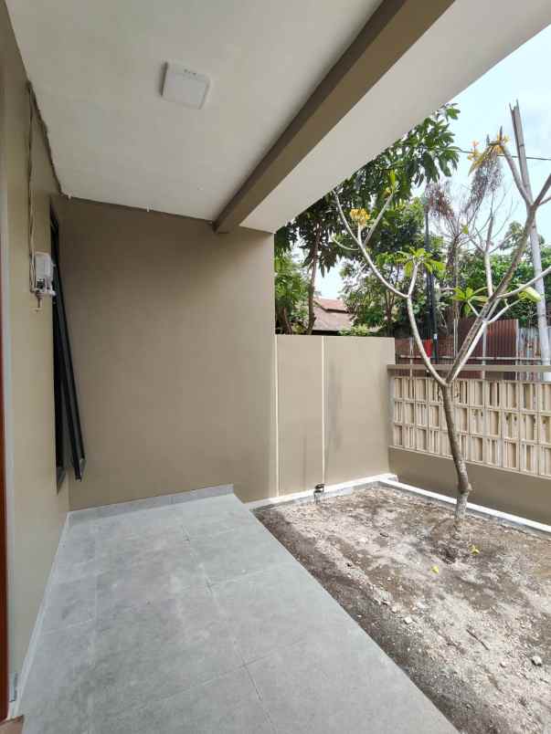 dijual rumah gentan kaliurang km 10