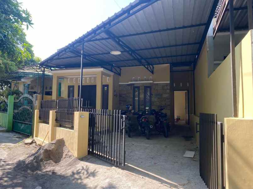 dijual rumah godean kabupaten sleman