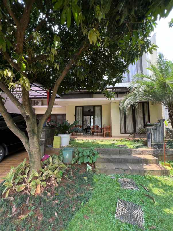 dijual rumah graha raya