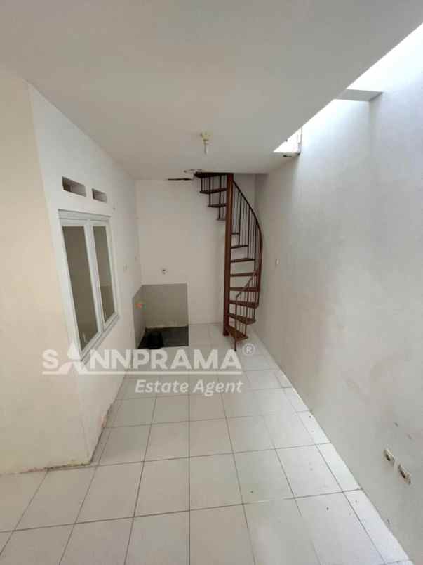 dijual rumah grand depok city