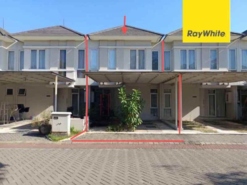 dijual rumah grand pakuwon