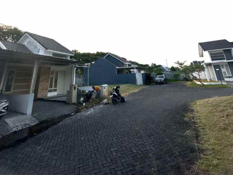 dijual rumah grand sunrise menganti