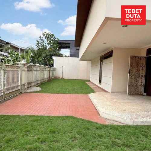 dijual rumah gudang peluru