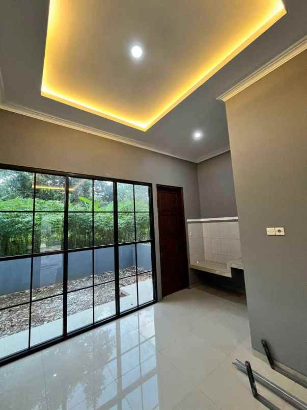 dijual rumah gunung pati