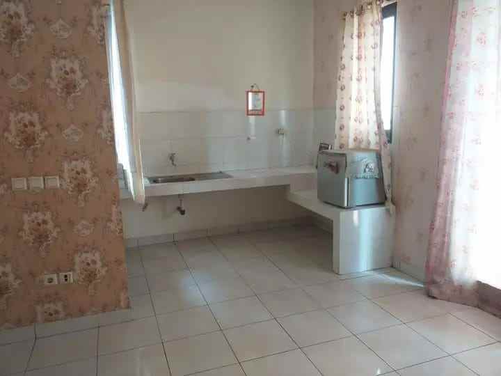 dijual rumah hook 2 lantai di legenda wisata cibubur