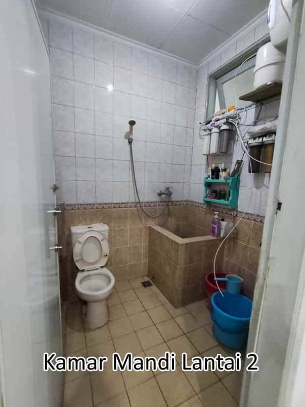 dijual rumah hook di bukit mediterania jakarta utara