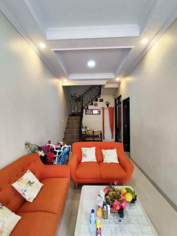 dijual rumah jagakarsa