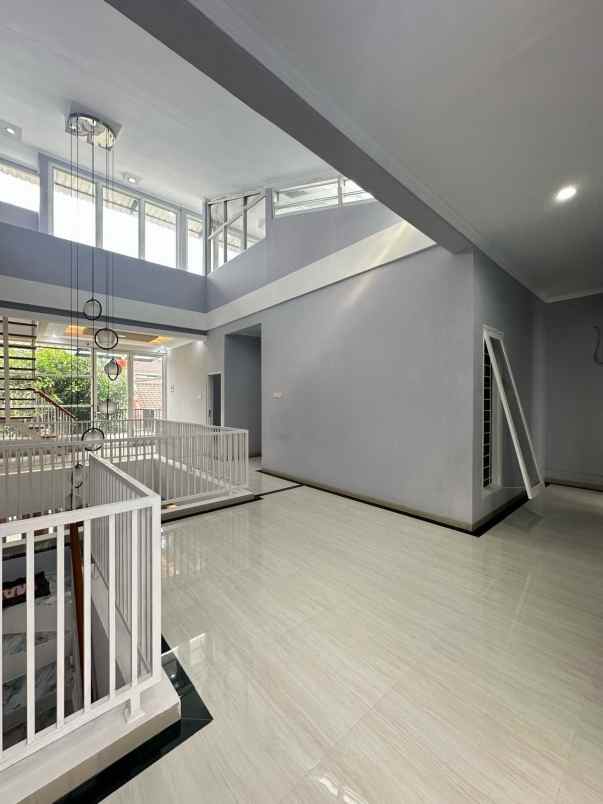 dijual rumah jagakarsa