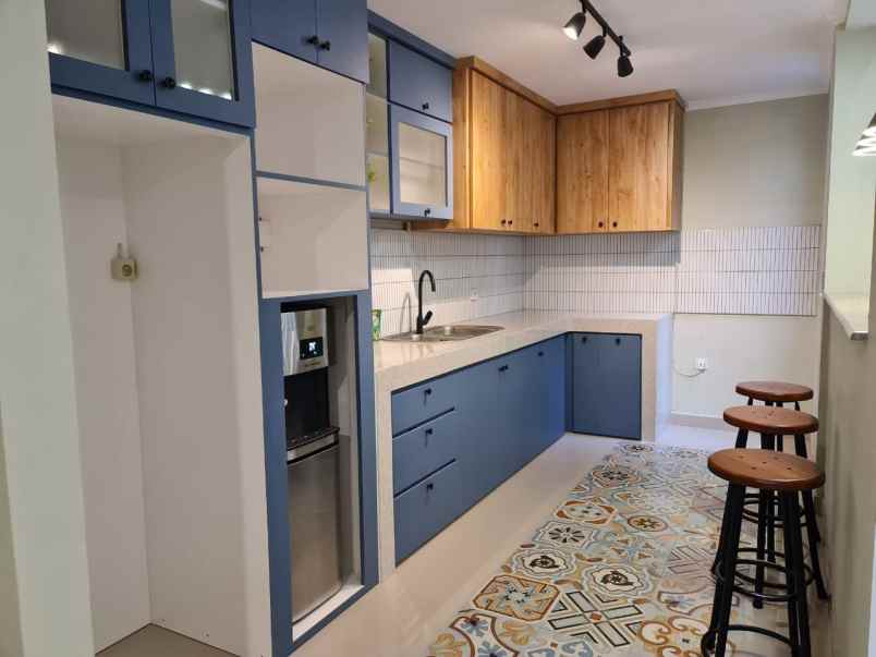 dijual rumah jaka setia