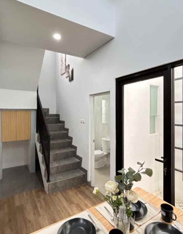 dijual rumah jalan abiasa