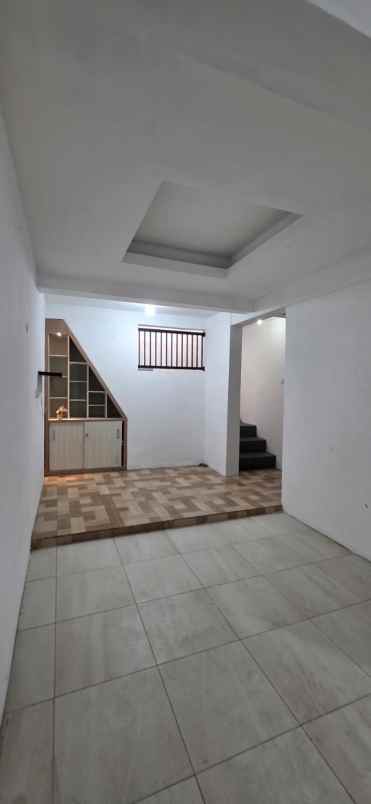 dijual rumah jalan bhaskara