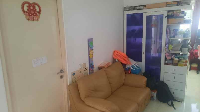 dijual rumah jalan bukit palma