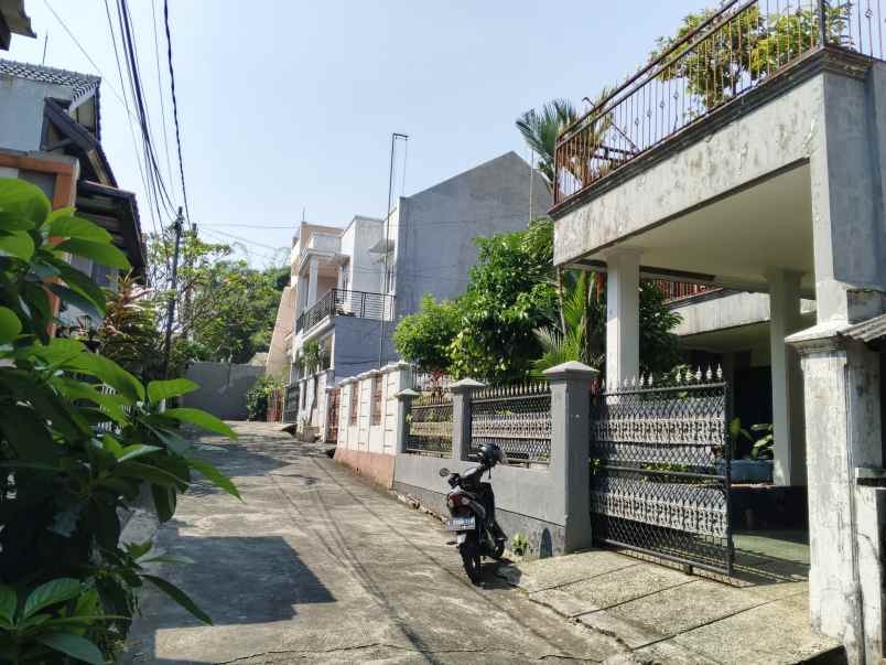 dijual rumah jalan cipta pondok gede
