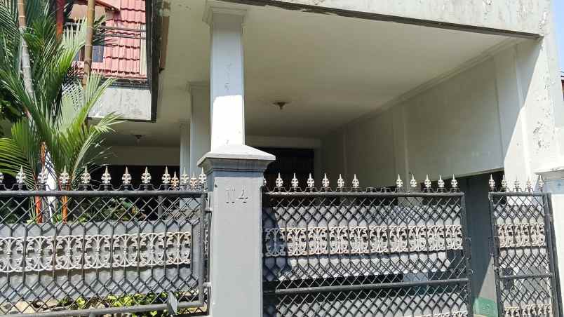 dijual rumah jalan cipta pondok gede