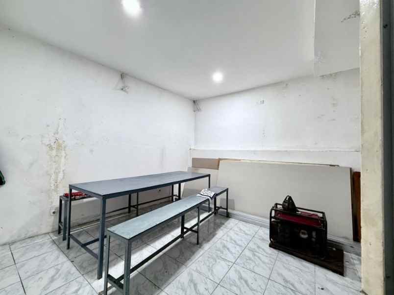 dijual rumah jalan mampang prapatan