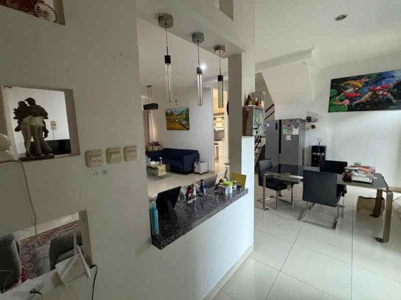 dijual rumah jalan moh kahfi ii