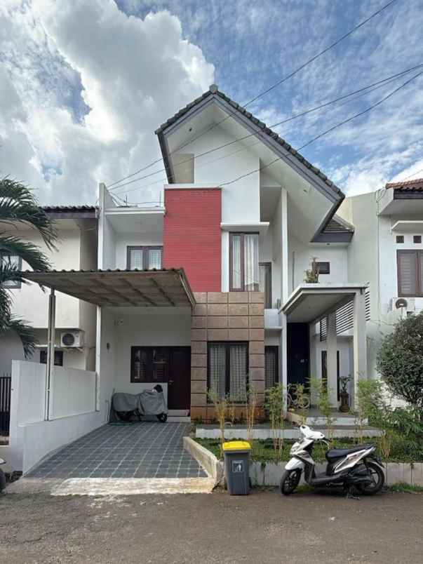 dijual rumah jalan moh kahfi ii