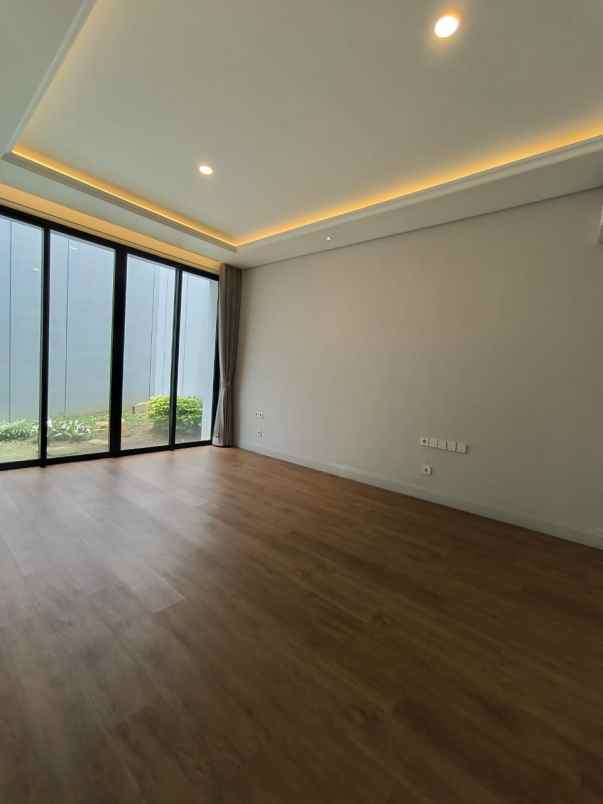 dijual rumah jalan puri widya kencana