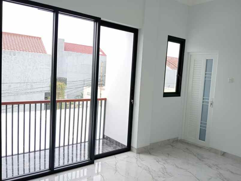 dijual rumah jalan raya ceger pondok aren