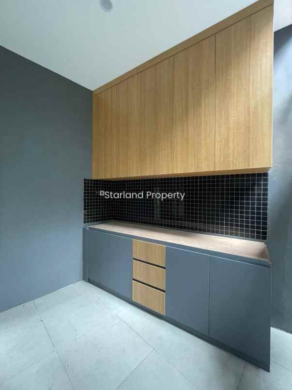 dijual rumah jalan raya cempaka putih