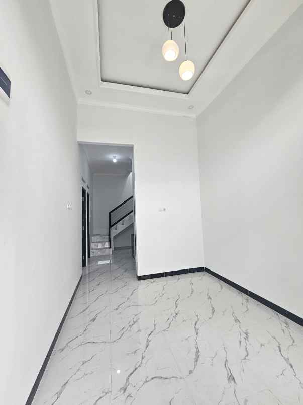 dijual rumah jalan raya cipayung jaya depok