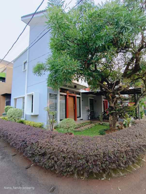 dijual rumah jalan raya cirendeu