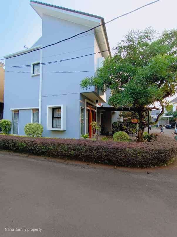 dijual rumah jalan raya cirendeu