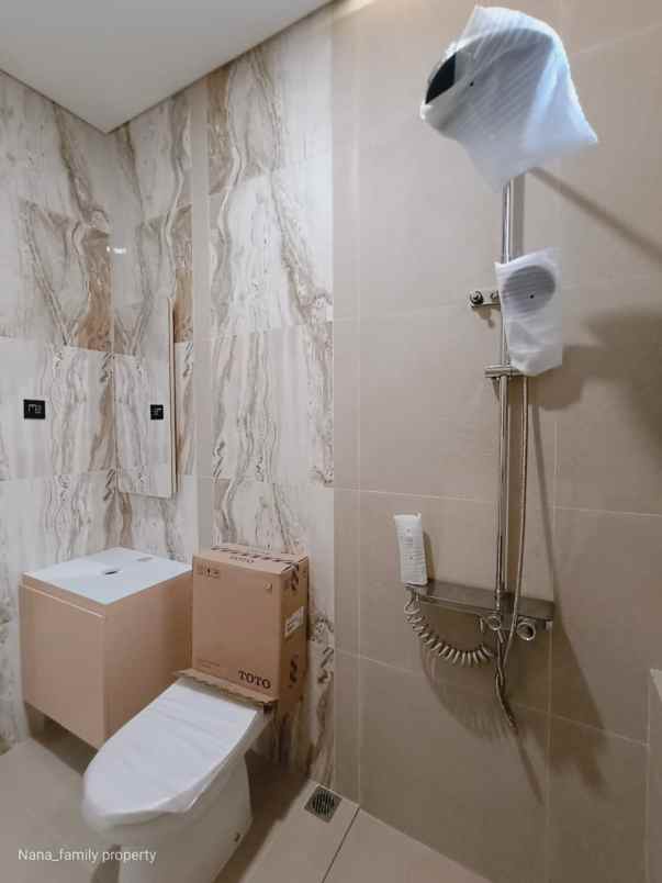 dijual rumah jalan raya kembangan joglo