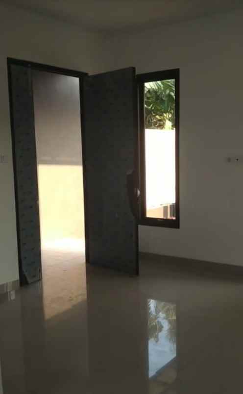 dijual rumah jalan raya mustika sari