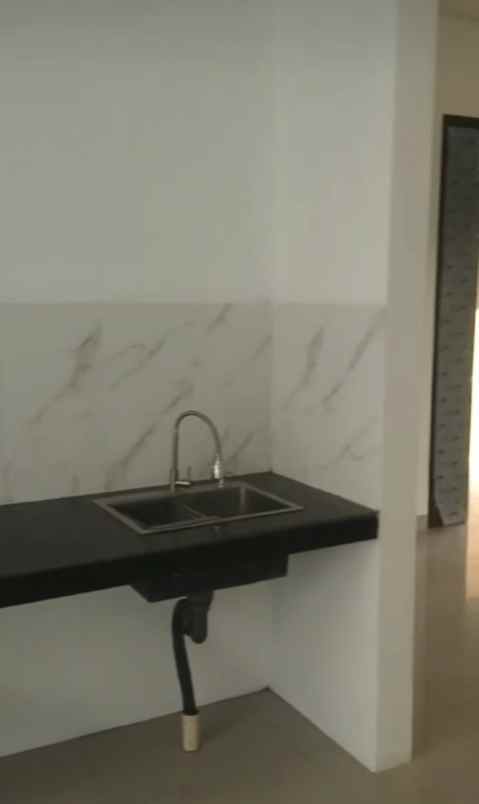 dijual rumah jalan raya mustika sari