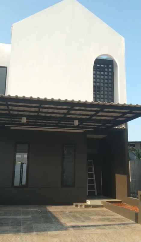 dijual rumah jalan raya mustika sari