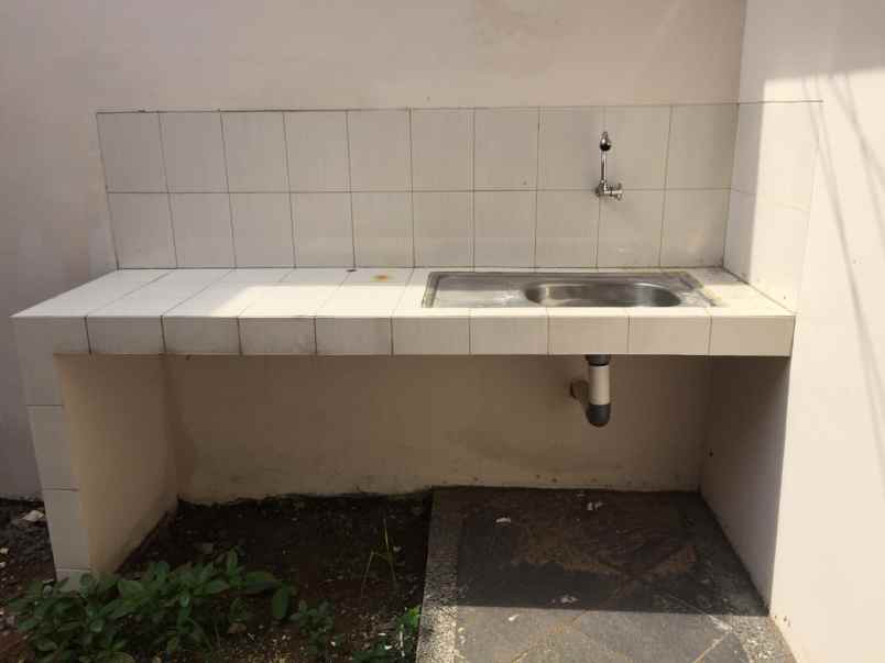 dijual rumah jalan raya perocbaan cileunyi