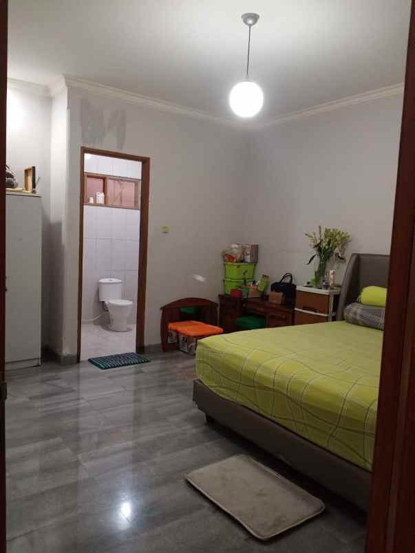 dijual rumah jati padang pasar minggu