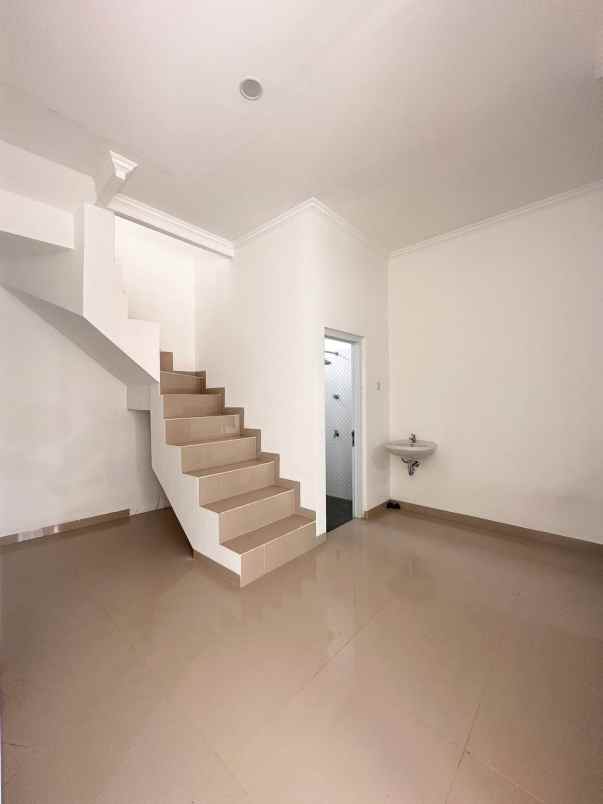 dijual rumah jatibening