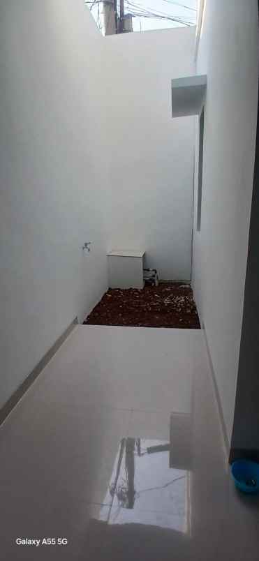 dijual rumah jatiwaringin