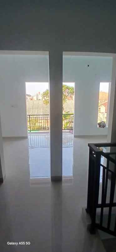 dijual rumah jatiwaringin