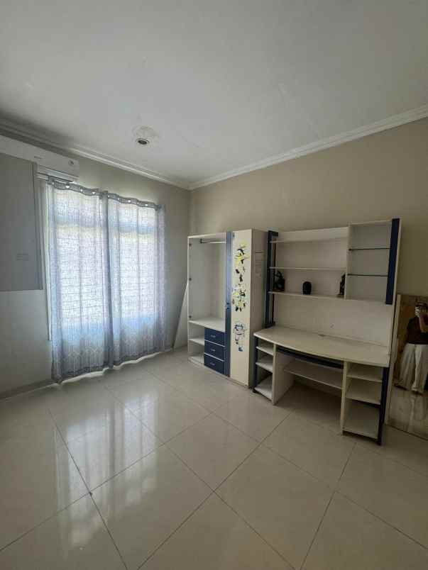 dijual rumah jatiwaringin jakarta timur