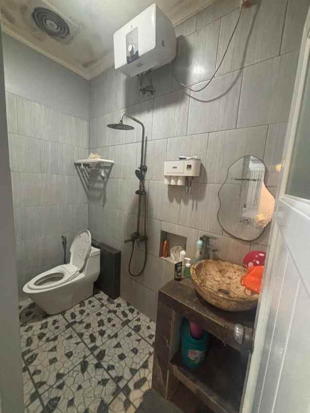 dijual rumah jatiwaringin pondok gede