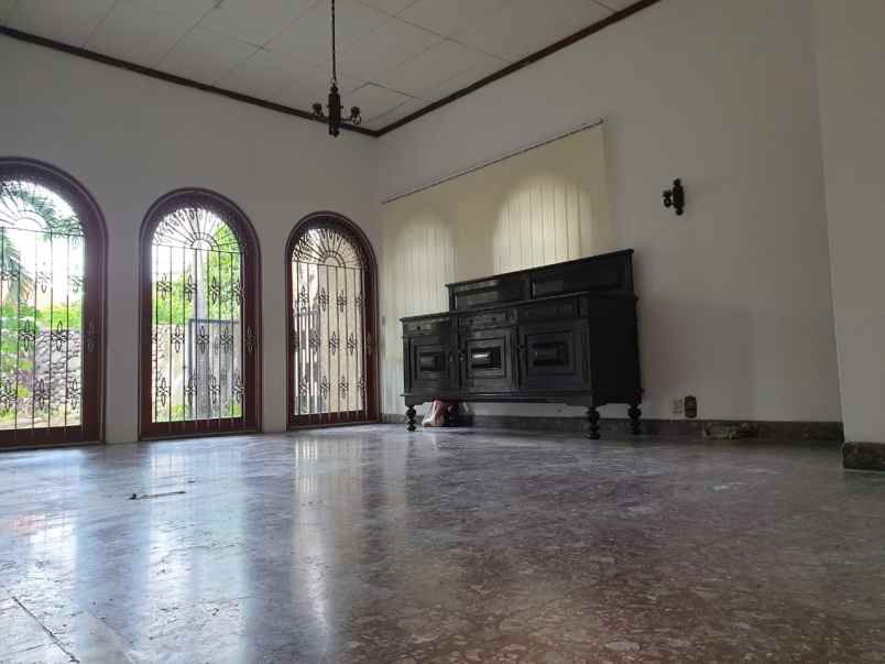 dijual rumah jemursari
