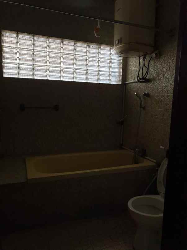 dijual rumah jemursari