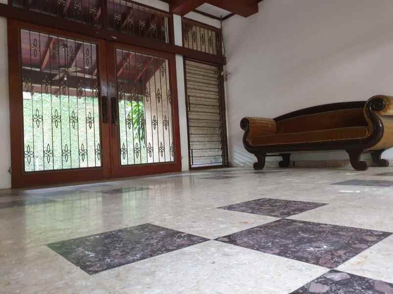 dijual rumah jemursari