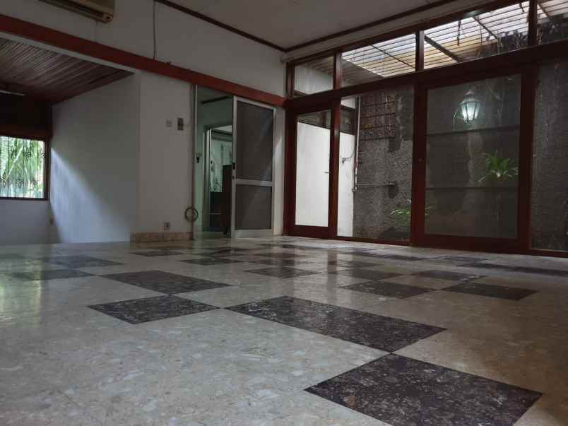 dijual rumah jemursari