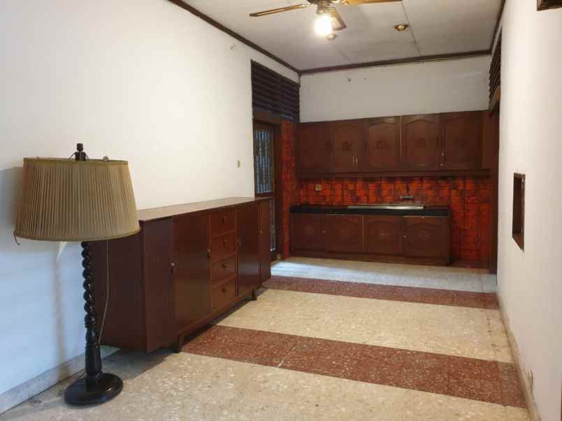 dijual rumah jemursari