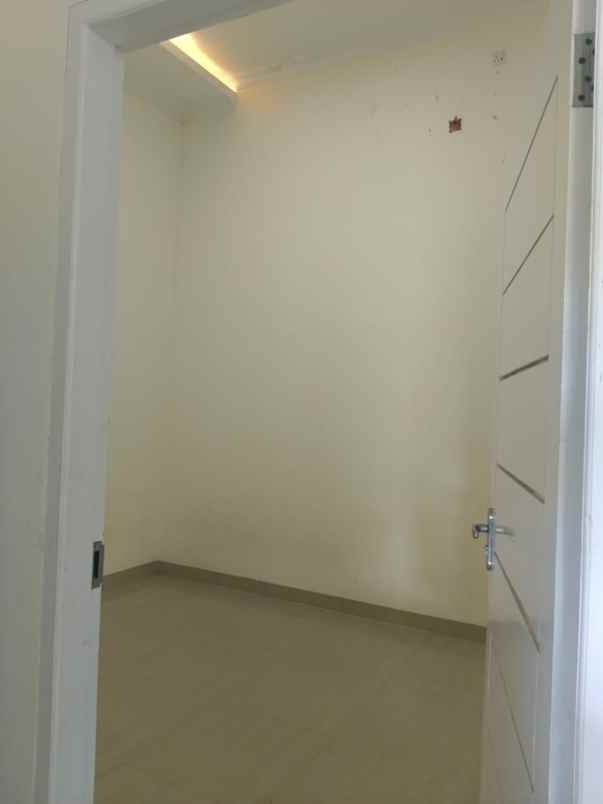 dijual rumah jl air dingin