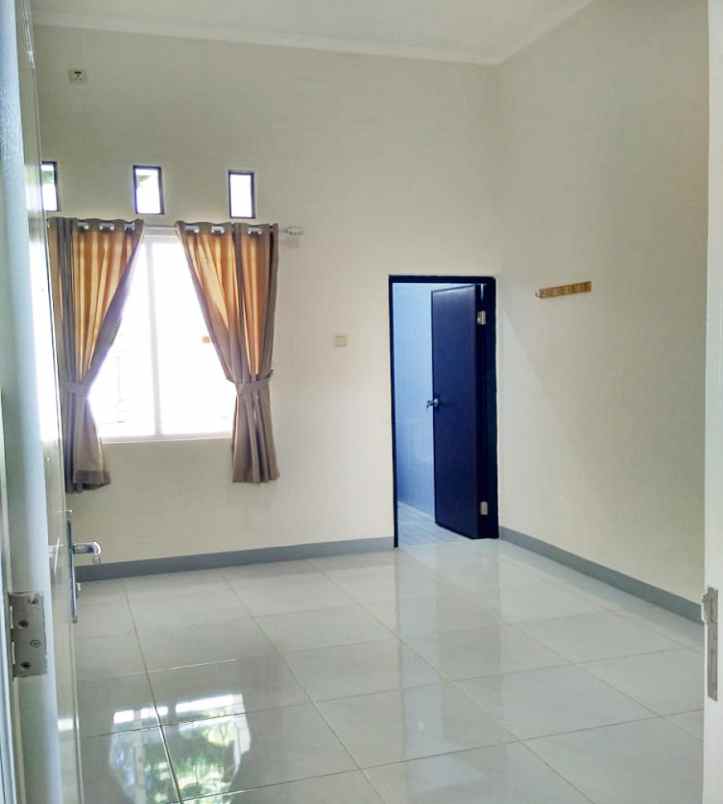 dijual rumah jl dieng iv no 6c kel