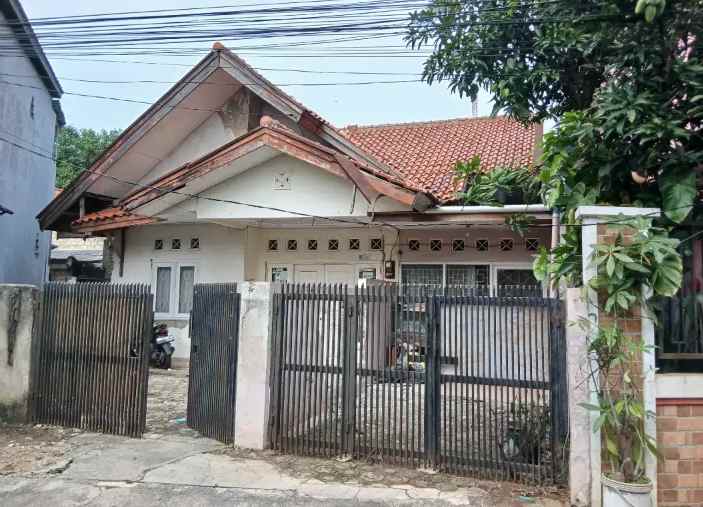 dijual rumah jl j sinda