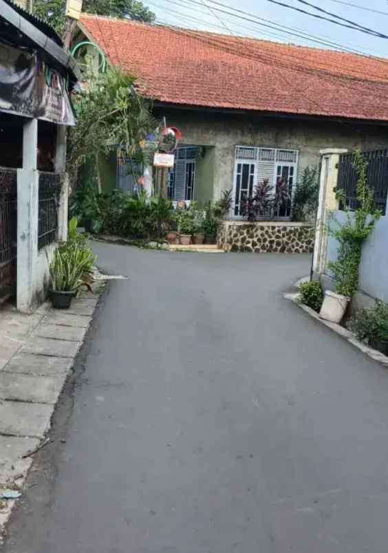dijual rumah jl j sinda